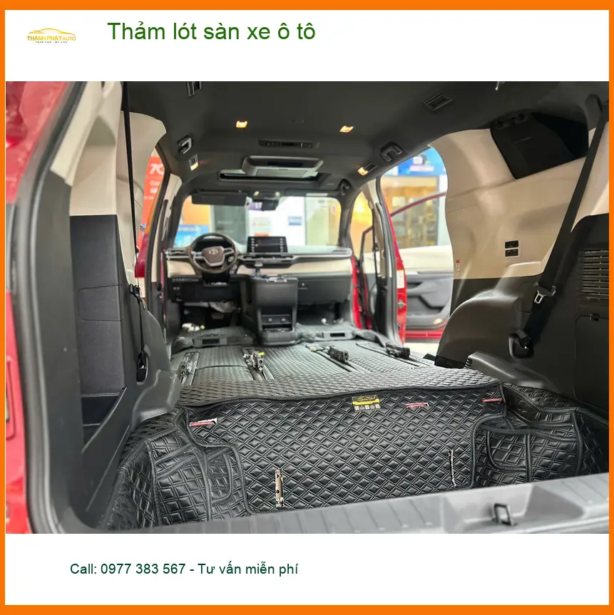 Chị Thảo thay thảm lót sàn ô tô cho Kia Carnival sạch sẽ tại Quận 8 ảnh thực tế 3