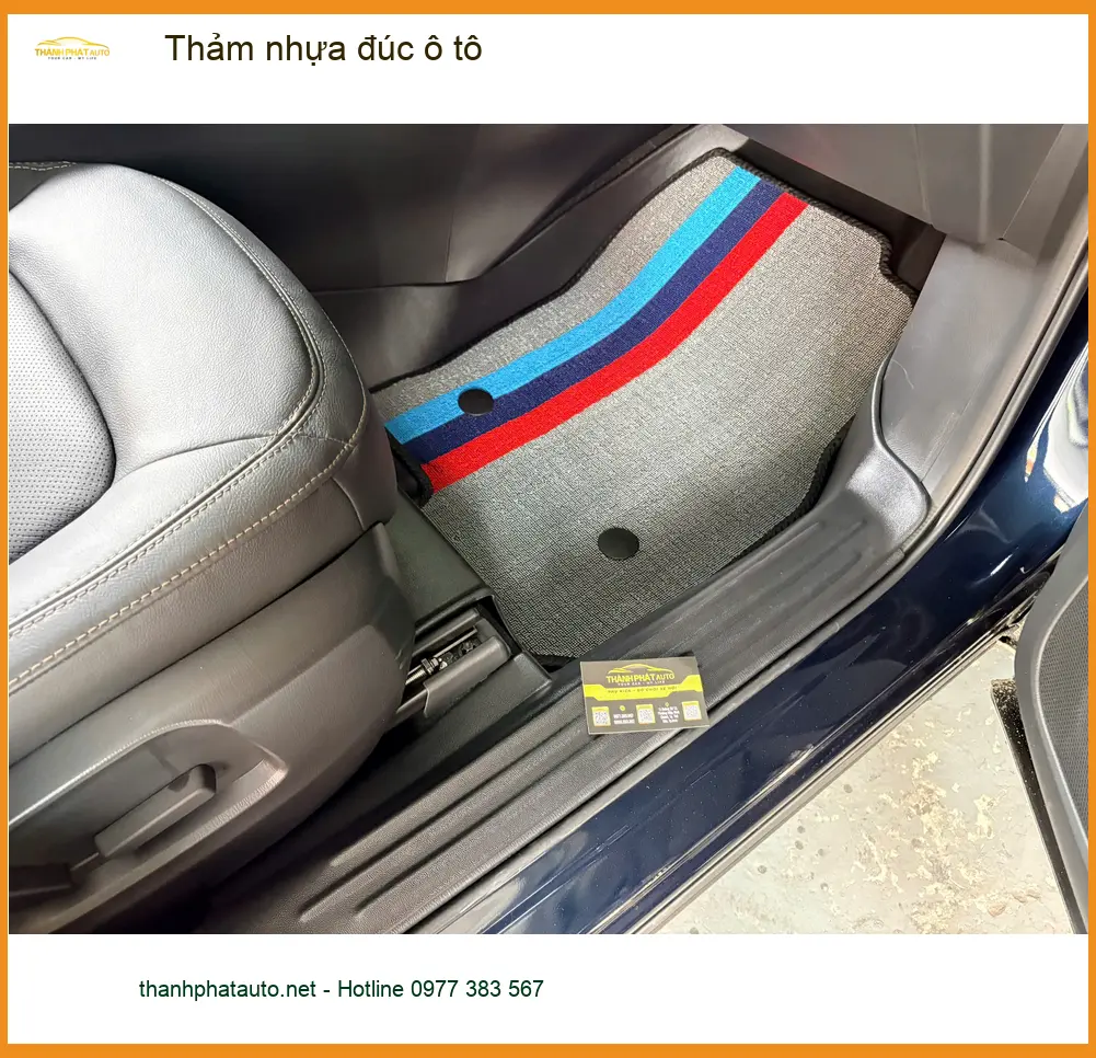 Chị Lan Anh lắp thảm nhựa đúc ô tô Hyundai Santa Fe tại Quận 7 sạch đẹp ảnh thực tế 4