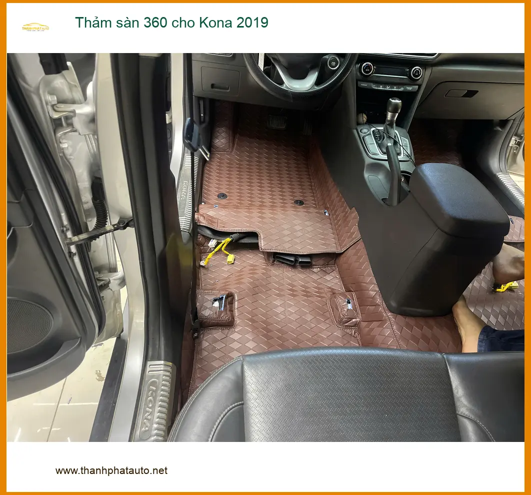 Chú Bách lắp thảm sàn 360 cho Kona 2019 tại Quận Gò Vấp để nội thất sạch đẹp