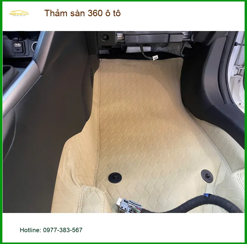 Chị Thanh lắp Thảm sàn 360 ô tô cho Hyundai Santa Fe ở Quận 12 vì thảm cũ khó giặt