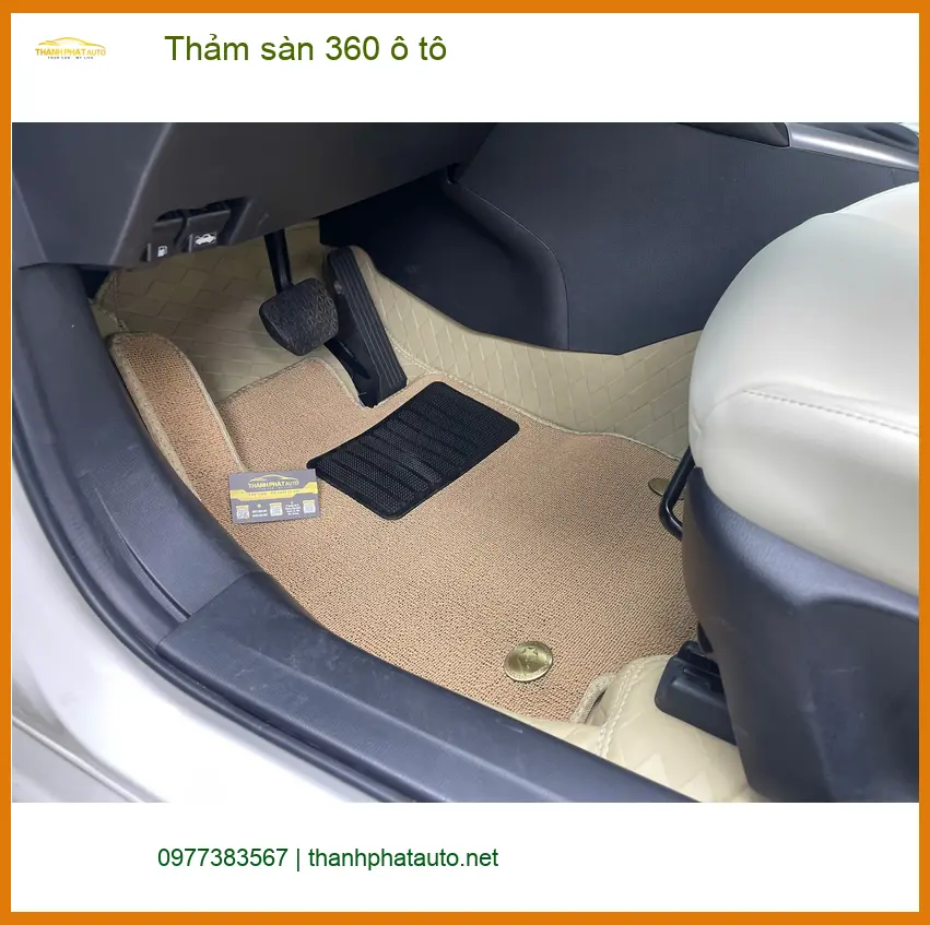 Chị Thanh lắp Thảm sàn 360 ô tô cho Hyundai Santa Fe ở Quận 12 vì thảm cũ khó giặt ảnh thực tế 3
