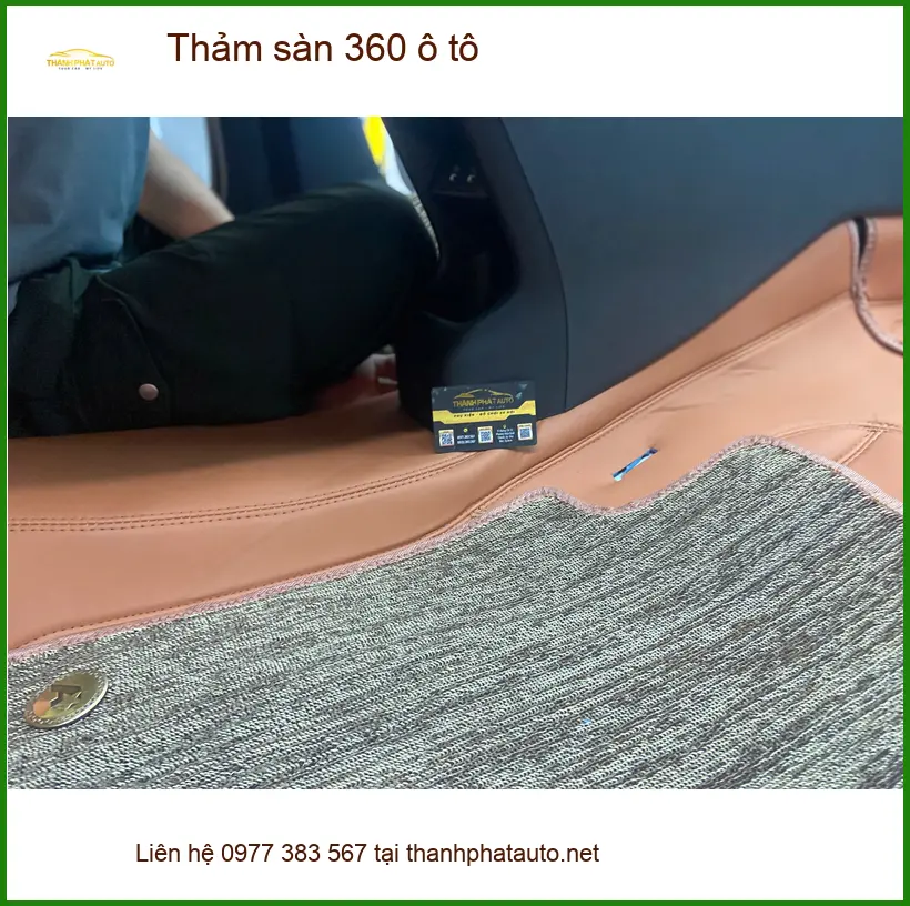 Chị Diệu Anh lắp thảm sàn 360 ô tô Hyundai Creta tại Quận 6, xe luôn sạch ảnh thực tế 2