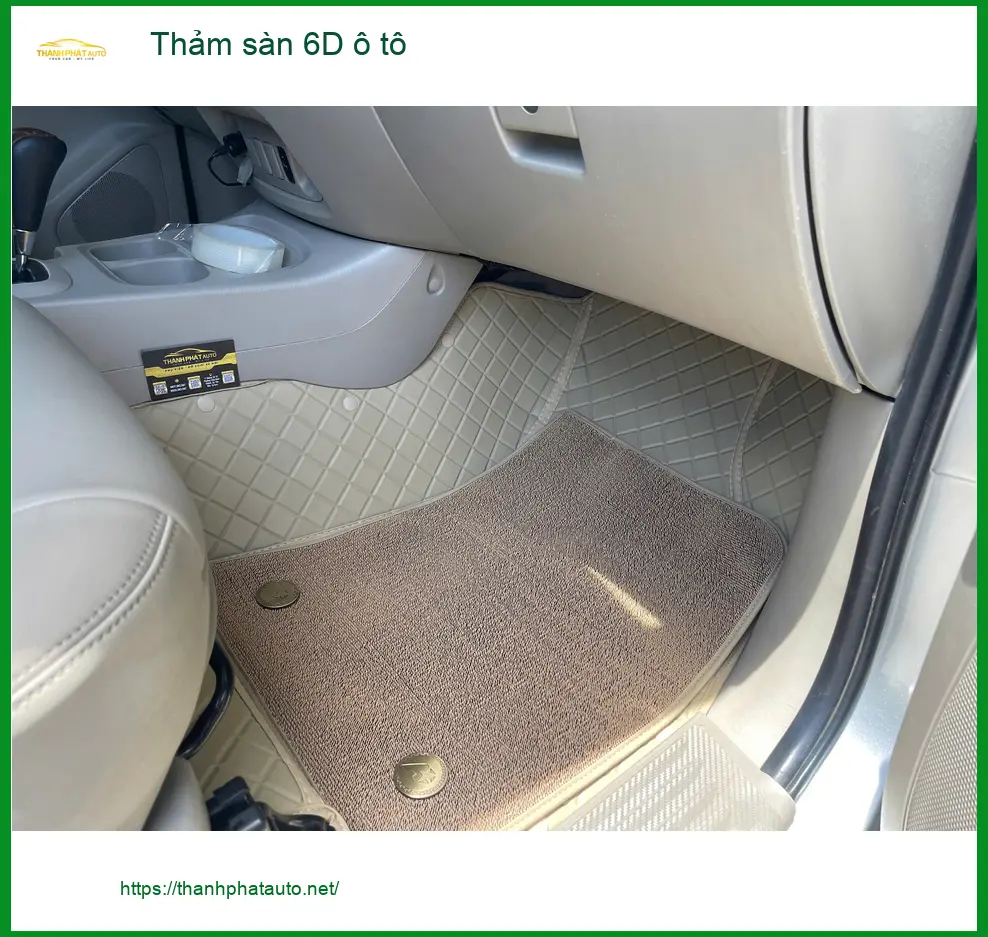 Anh Quang Minh thay thảm sàn 6D ô tô cho Honda CR-V tại Quận Tân Phú ảnh thực tế 4
