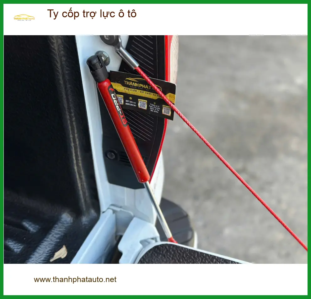 Anh Khang lắp ty cốp trợ lực ô tô cho Hyundai Creta tại Quận 9 vì cốp nặng