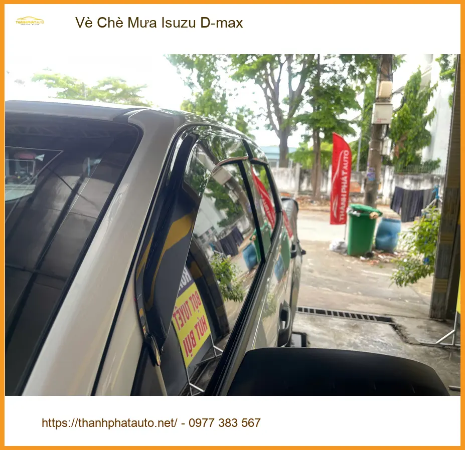 Anh Tấn lắp Vè Che Mưa Isuzu D-max tại Quận 6 để xe không bị hắt nước mưa ảnh thực tế 2