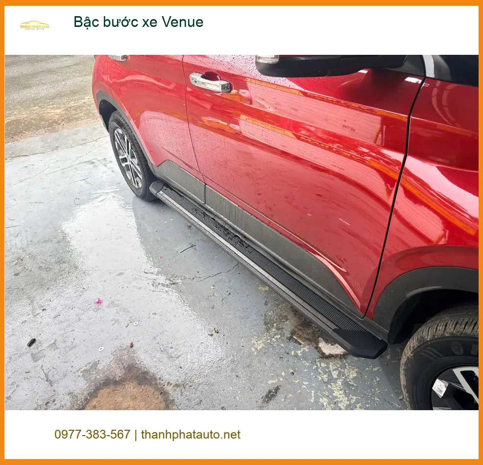 Chị Minh Thư lắp bậc bước xe Venue tại Quận 9 để gia đình lên xuống tiện lợi ảnh thực tế 2