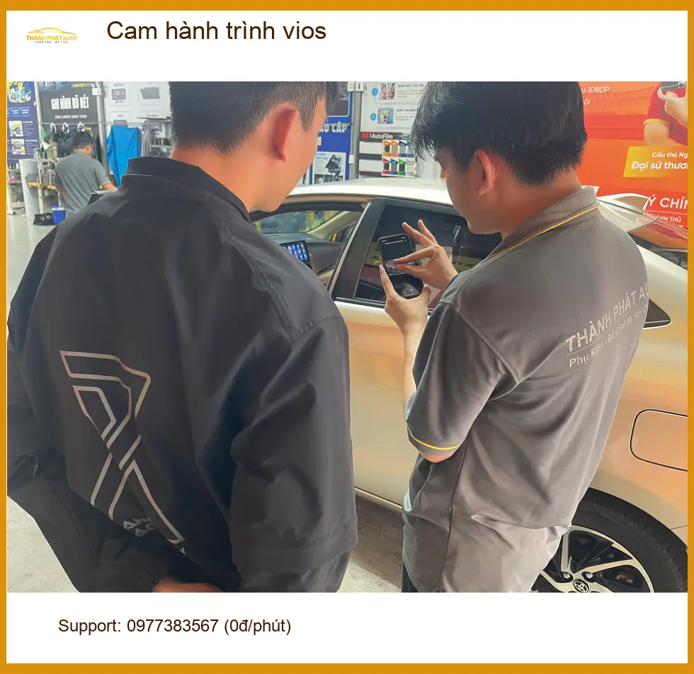 Anh Trọng lắp cam hành trình Vios tại Quận 12 sau sự cố va chạm nhỏ ảnh thực tế 2
