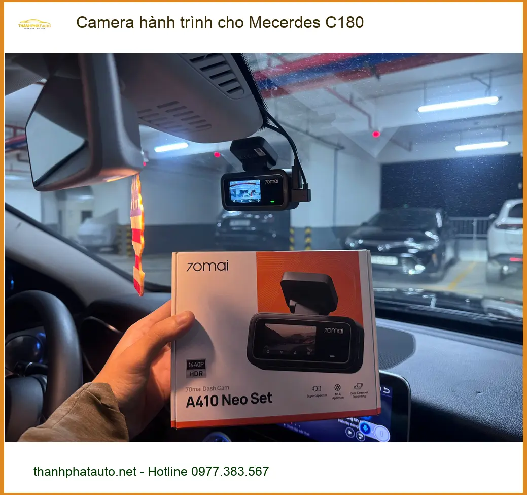 Chị Phương lắp Camera hành trình Mercedes C180 Quận 9 an toàn ảnh thực tế 3