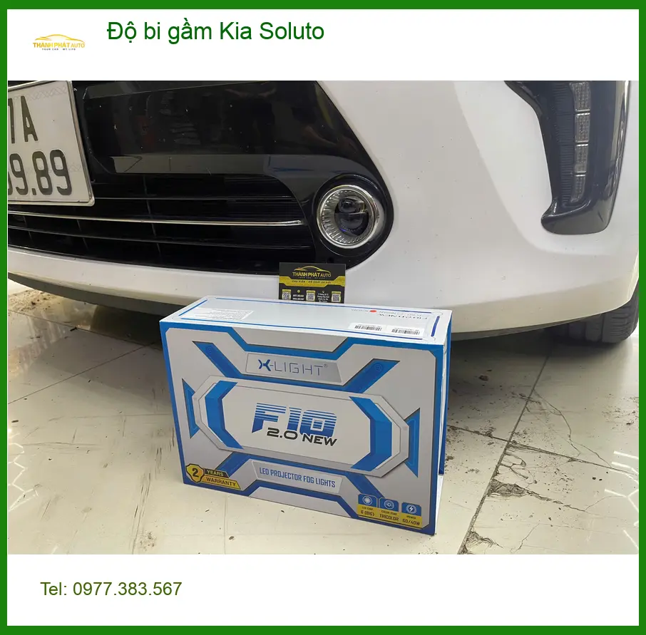 Anh Quang độ bi gầm Kia Soluto tại Quận 9 để cải thiện tầm nhìn khi mưa lớn ảnh thực tế 3