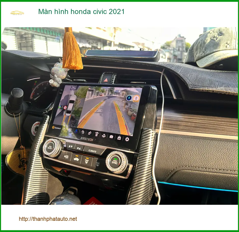Chị Thảo lắp màn hình Honda Civic 2021 để trải nghiệm tính năng mới tại Quận 12 ảnh thực tế 3