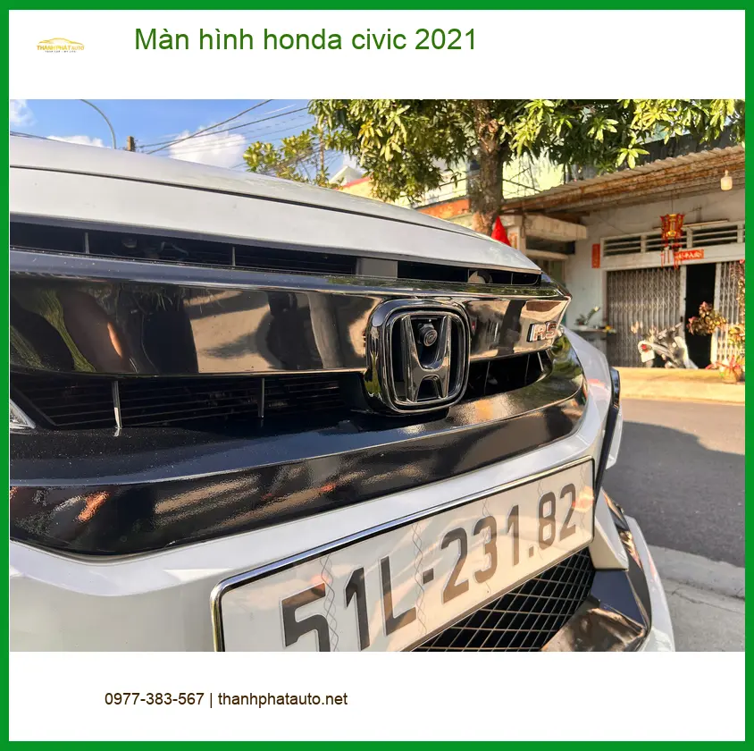 Chị Thảo lắp màn hình Honda Civic 2021 để trải nghiệm tính năng mới tại Quận 12 ảnh thực tế 5