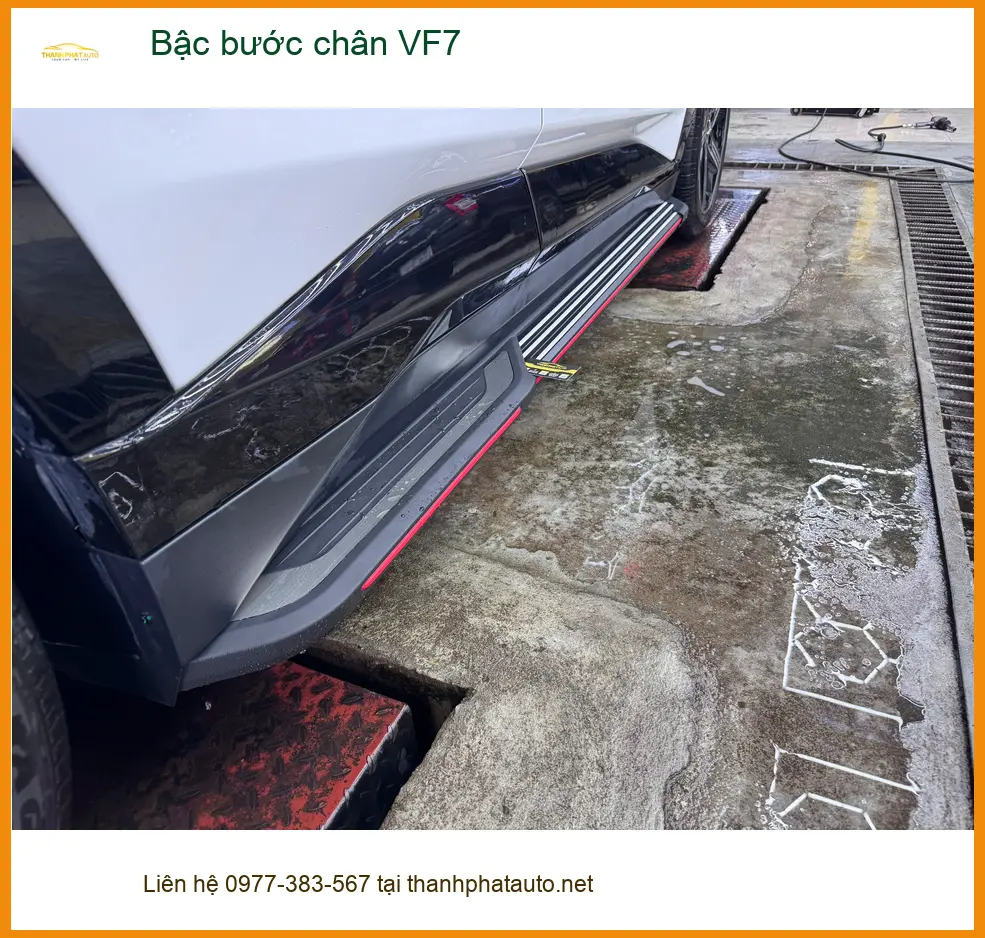 Anh Khải lắp bậc bước chân VF7 tại Quận 9 để gia đình lên xuống xe an toàn hơn ảnh thực tế 3