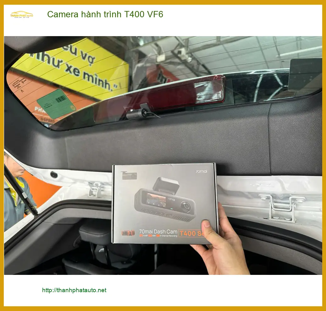 Chị Lan Anh lắp Camera hành trình T400 VF6 cho Toyota Raize tại Quận 12 đảm bảo an toàn di chuyển ảnh thực tế 3