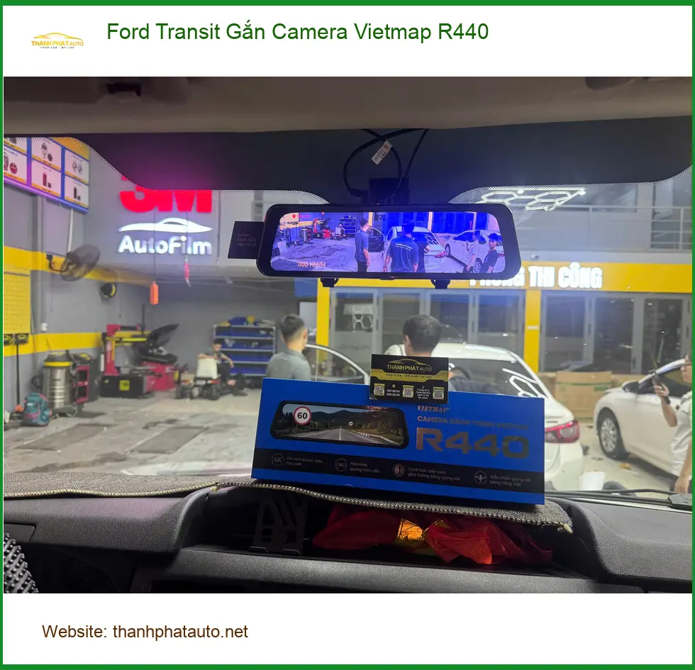 Anh Nhật gắn Camera Vietmap R440 cho Ford Transit tại Quận 9 ảnh thực tế 2