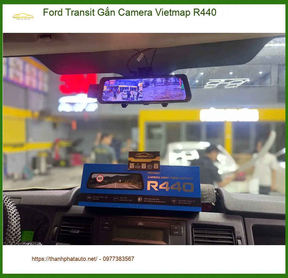 Anh Nhật gắn Camera Vietmap R440 cho Ford Transit tại Quận 9 ảnh thực tế 4