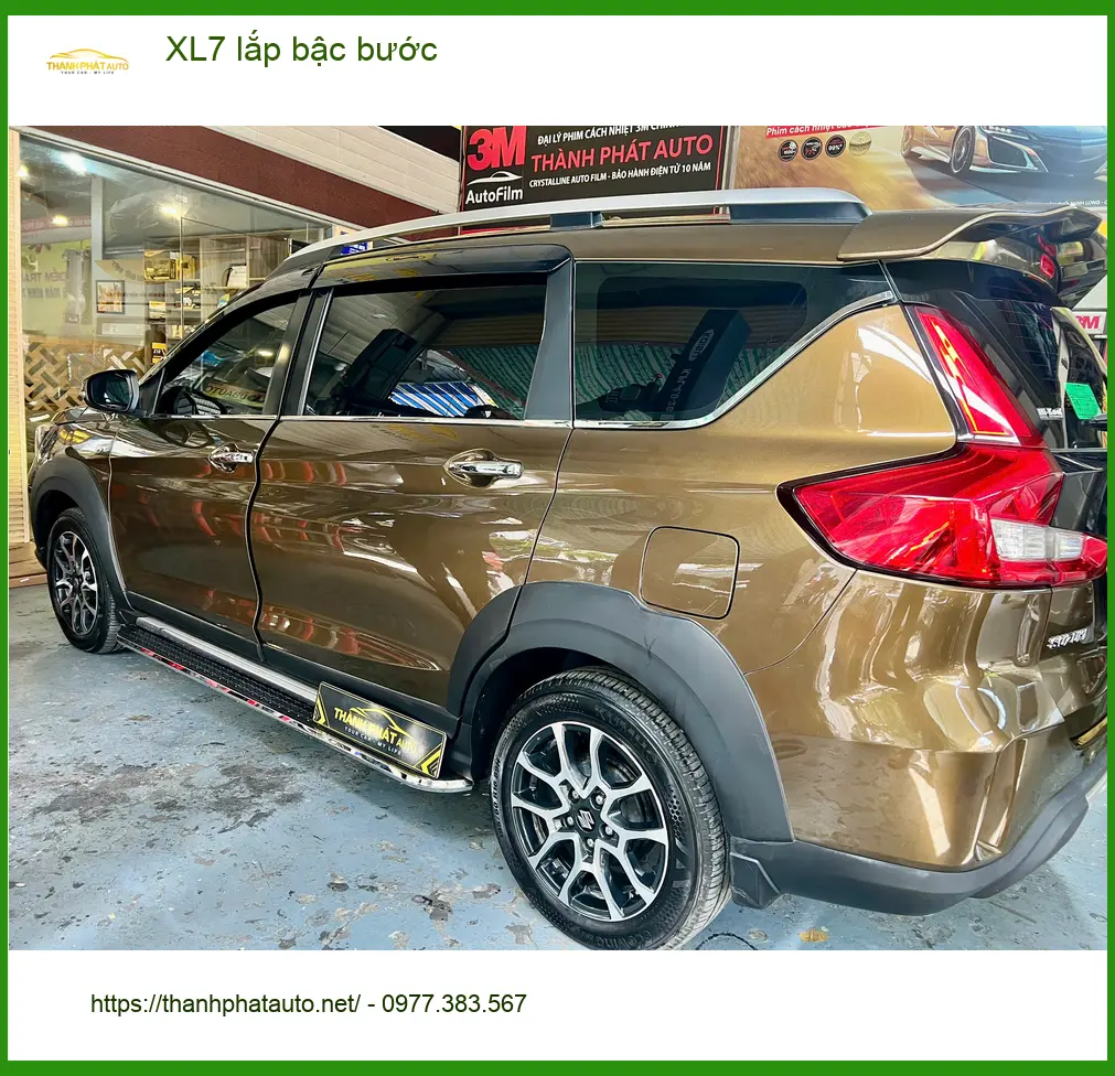 Anh Khải lắp bậc bước Suzuki XL7 tại Thủ Đức cho vợ con lên xuống dễ dàng ảnh thực tế 2