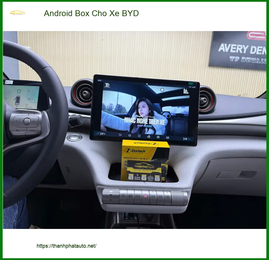 Anh Long lắp Android Box cho BYD Atto 3 tại Quận Bình Tân để biến màn hình zin thành Smart TV.