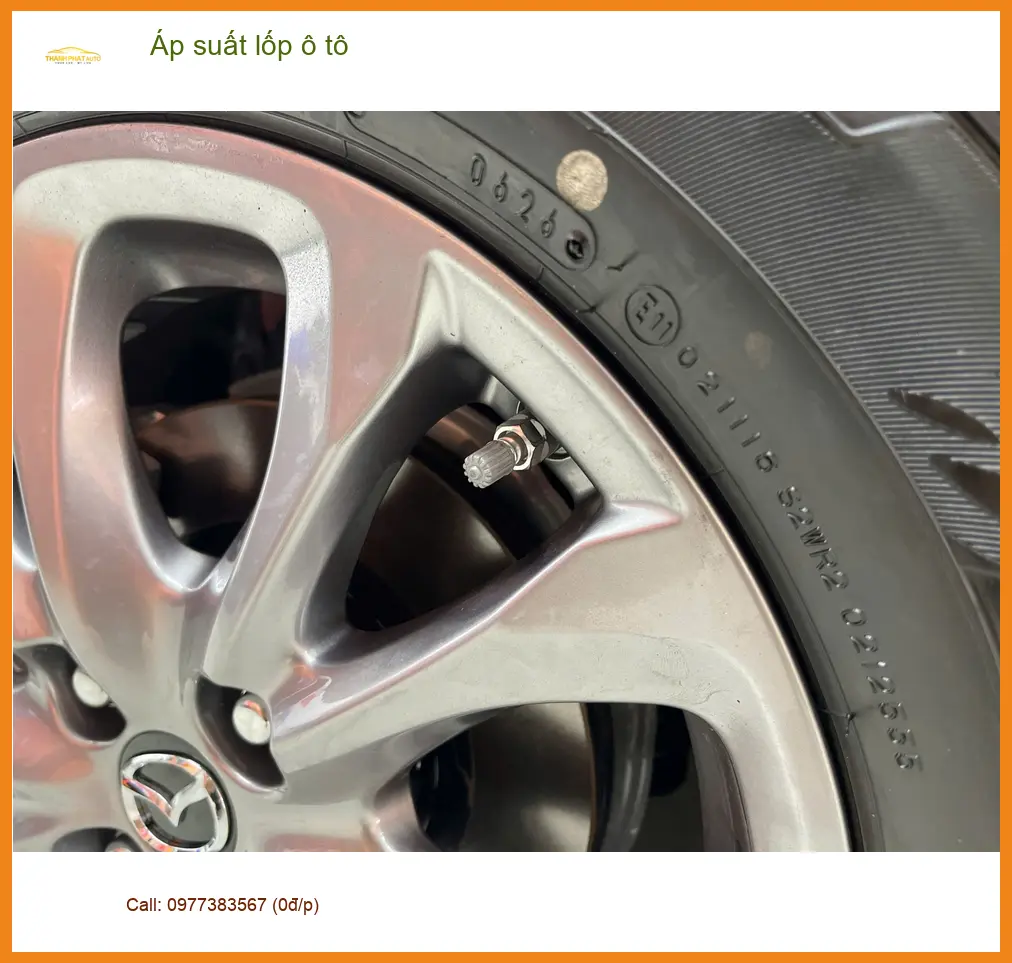 Anh Trọng gắn áp suất lốp ô tô cho Toyota Corolla Altis tại Quận 3 ảnh thực tế 2