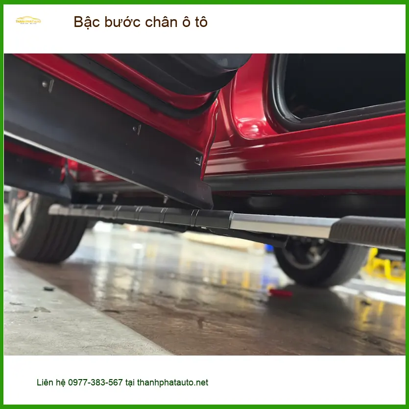 Anh Dũng lắp bậc bước chân Ford Ranger tại Củ Chi để tiện lên xuống ảnh thực tế 2