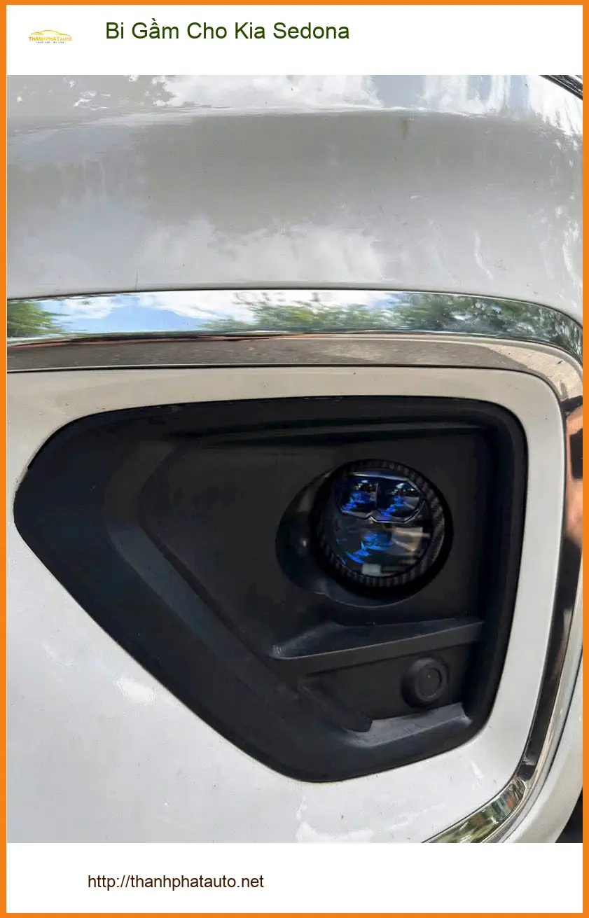 Anh Vĩnh lắp Bi Gầm Kia Sedona tại Thủ Đức để tăng sáng khi di chuyển ban đêm