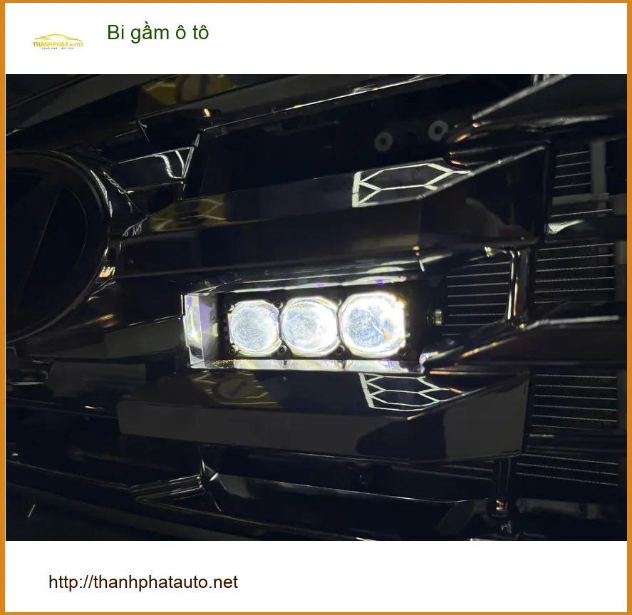 Anh Khải độ bi gầm ô tô cho Ford Everest vì đèn zin yếu ở Quận Bình Tân ảnh thực tế 5