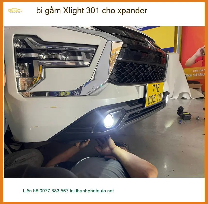 Chị Thanh Thảo lắp bi gầm Xlight 301 cho Xpander tại Quận 1 để cải thiện tầm nhìn ban đêm