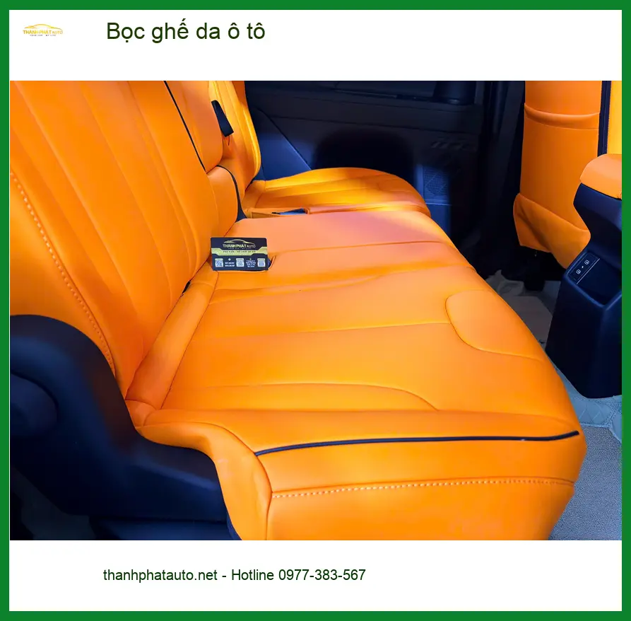 Anh Quân bọc ghế da ô tô Mazda 3 tại Quận Phú Nhuận để nội thất sang ảnh thực tế 4