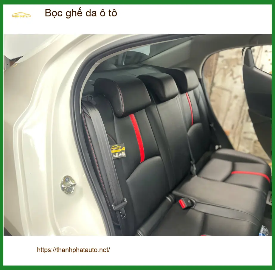Chú Cường bọc ghế da Mazda 3 tại Quận 11 để xe dễ vệ sinh, thẩm mỹ hơn ảnh thực tế 3