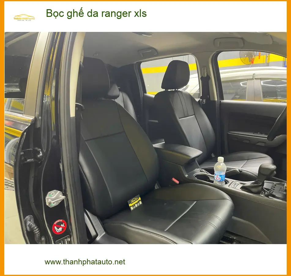 Anh Quốc Trung bọc ghế da Ranger XLS tại Quận Tân Phú để không gian lái thêm phần thoải mái ảnh thực tế 5