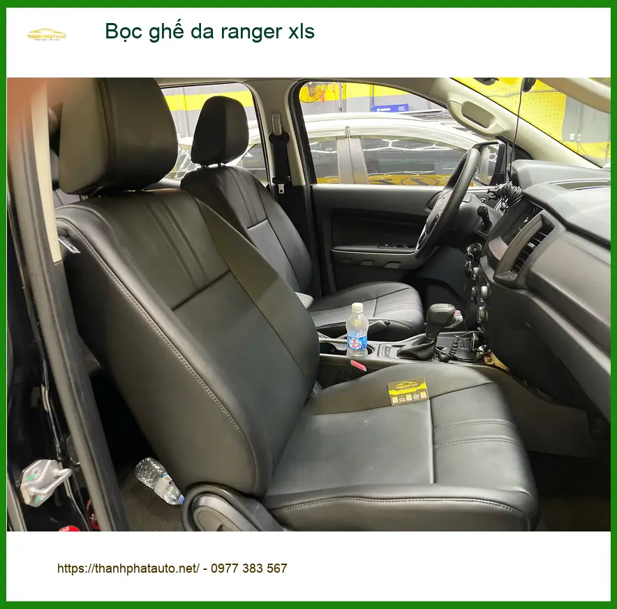Anh Khải bọc ghế da Ranger XLS ở Quận Tân Bình để làm mới nội thất