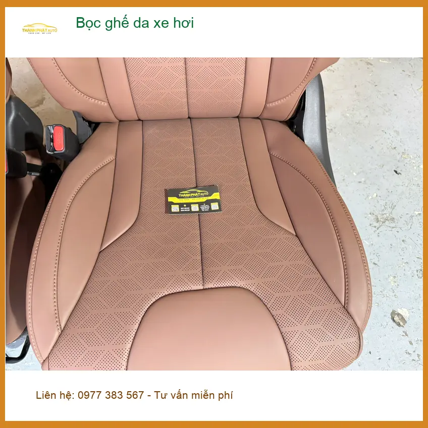 Anh Hưng bọc ghế da Kia Sonet tại Quận 10 làm mới nội thất