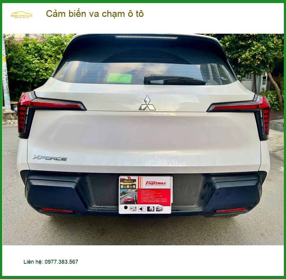 Anh Tấn lắp Cảm biến va chạm ô tô cho Kia Carnival tại Quận 8 để lái xe an toàn hơn