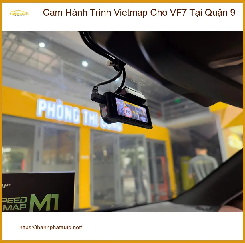 Chị Phương lắp Cam Hành Trình Vietmap cho VF7 tại Quận 9 để an tâm khi lái xe ảnh thực tế 3