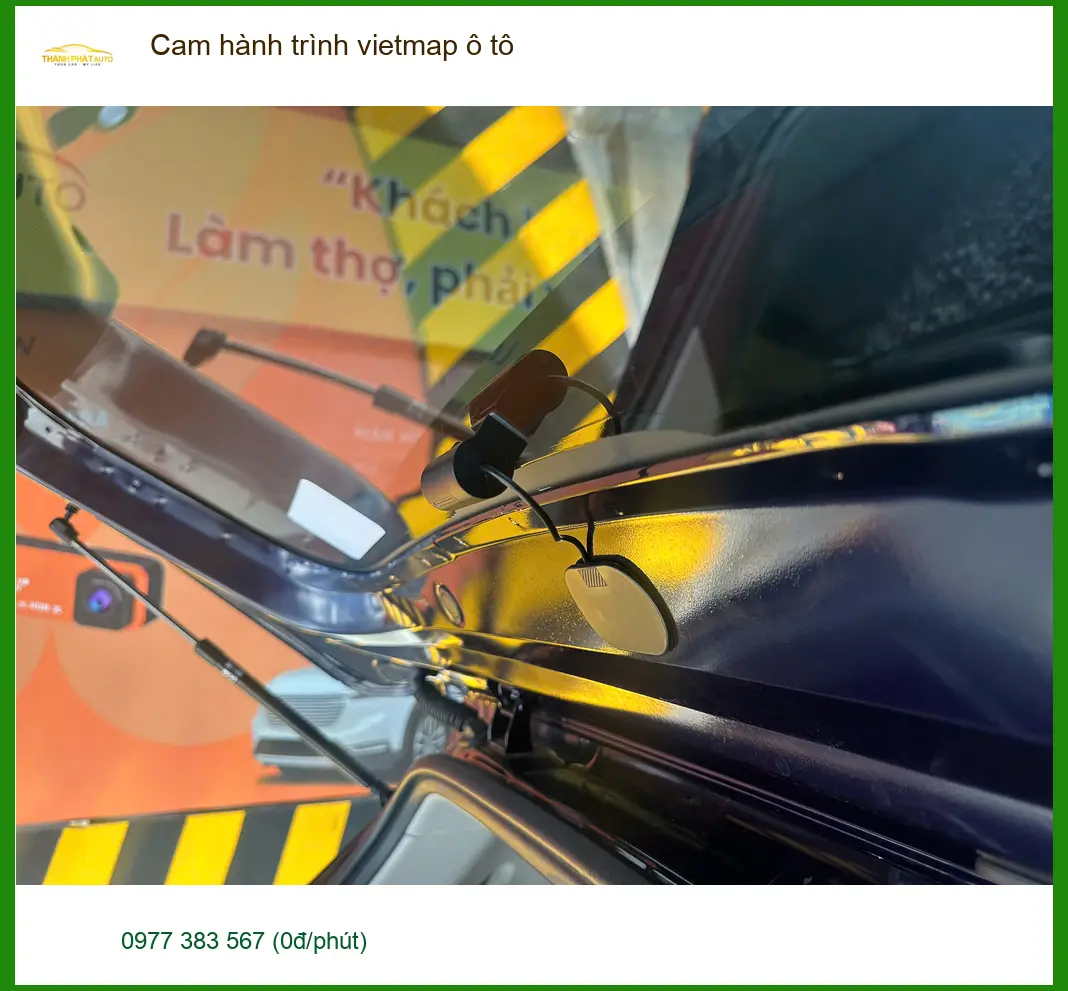 Anh Đức lắp cam hành trình Vietmap cho Kia K3 tại Quận 5 để giám sát hành trình ảnh thực tế 3
