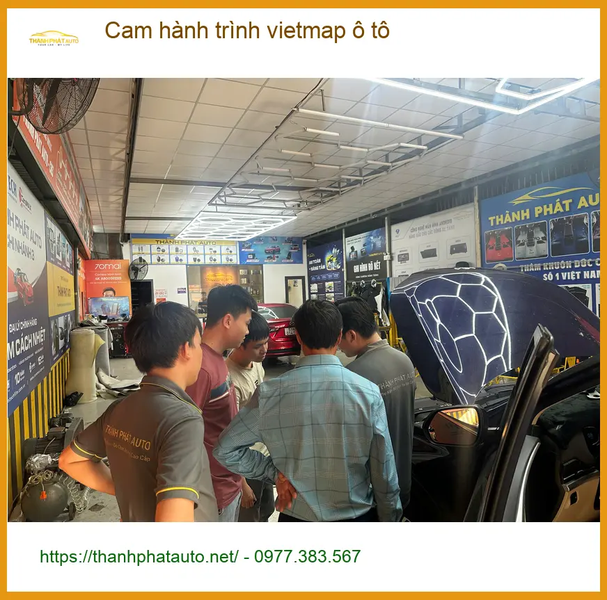 Anh Đức lắp cam hành trình Vietmap cho Kia K3 tại Quận 5 để giám sát hành trình ảnh thực tế 5