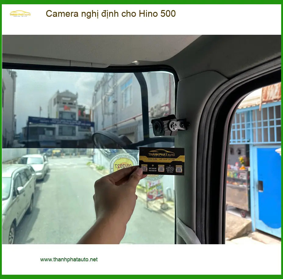 Anh Đạt lắp camera nghị định cho xe tải Hino 500 tại Quận 12 để tuân thủ quy định