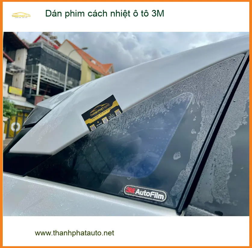 Chị Thảo dán phim cách nhiệt 3M cho Hyundai Creta tại Quận Gò Vấp chống nóng hiệu quả