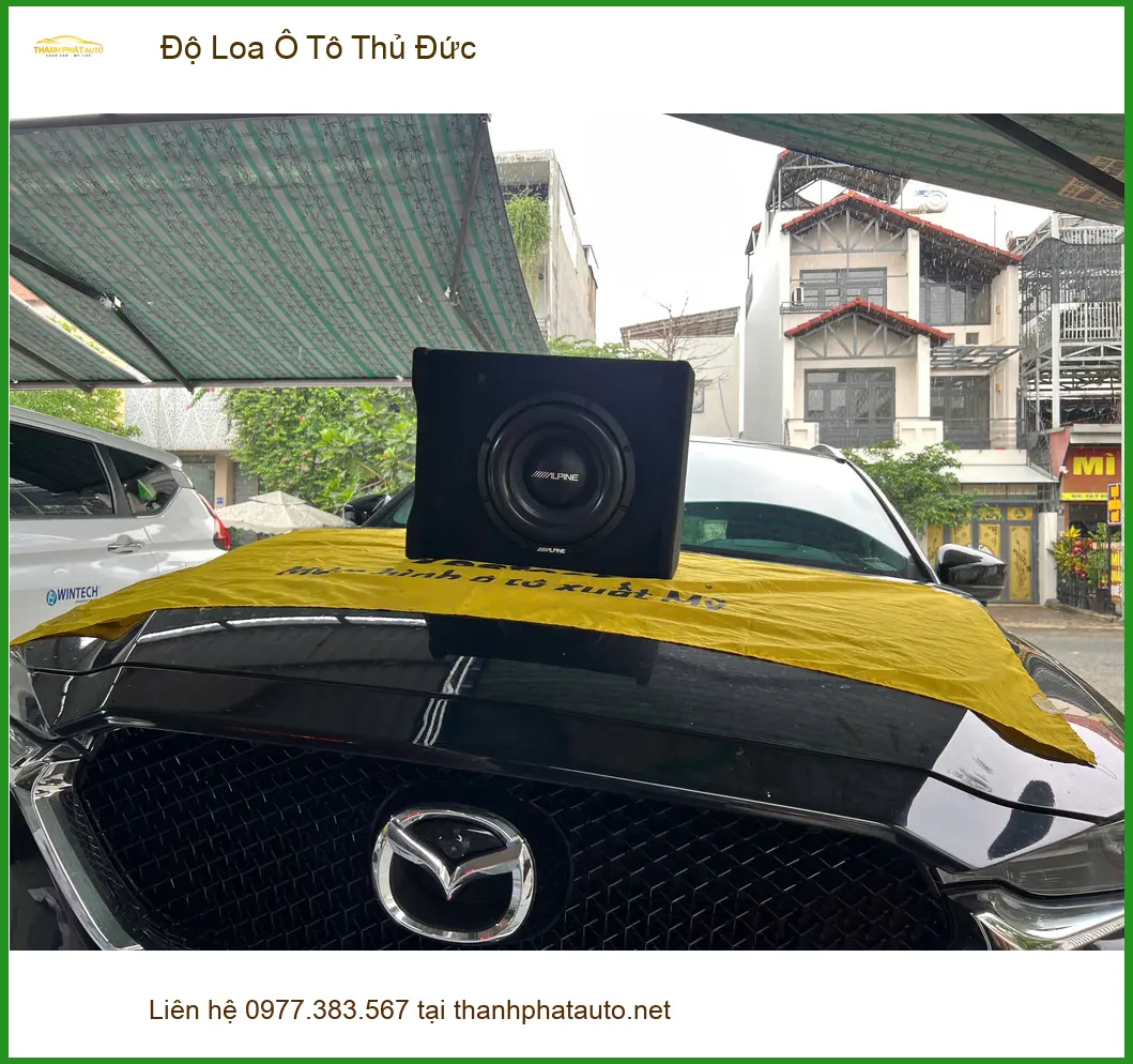 Anh Trọng độ loa ô tô Toyota Camry tại Thủ Đức để âm thanh sống động hơn ảnh thực tế 4