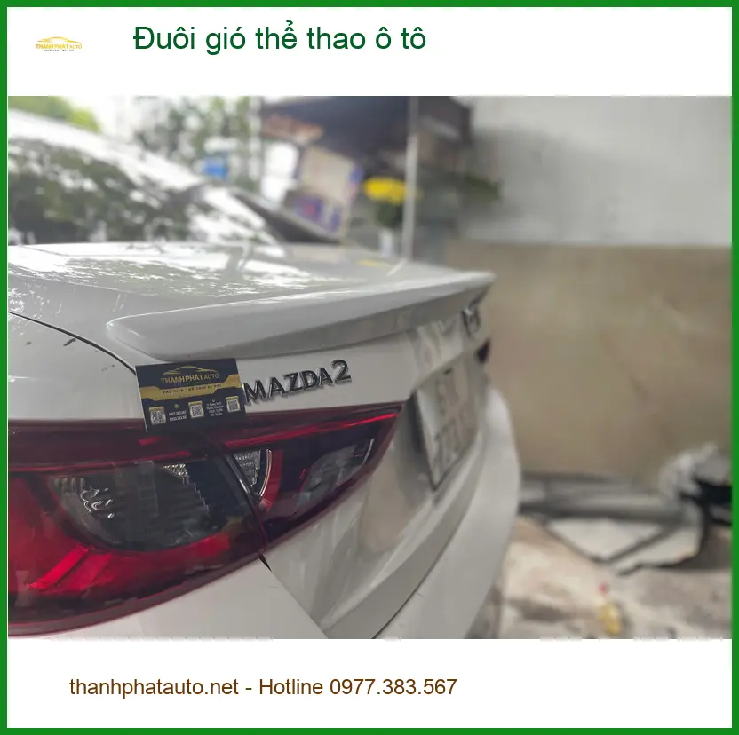 Anh Khải lắp đuôi gió thể thao ô tô cho Honda Civic tại Quận Tân Phú để xe trông cá tính hơn