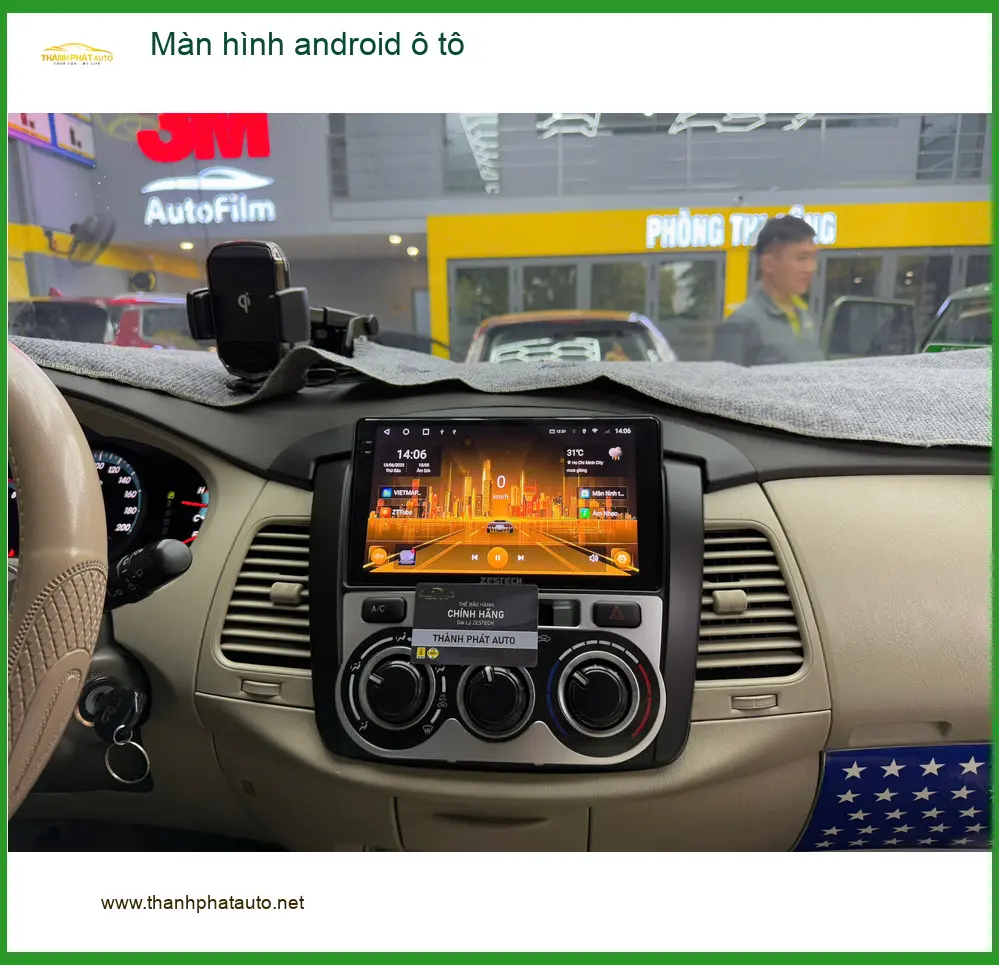 Anh Tùng lắp màn hình Android ô tô cho Kia Carnival tại Gò Vấp vì màn zin lỗi thời ảnh thực tế 2