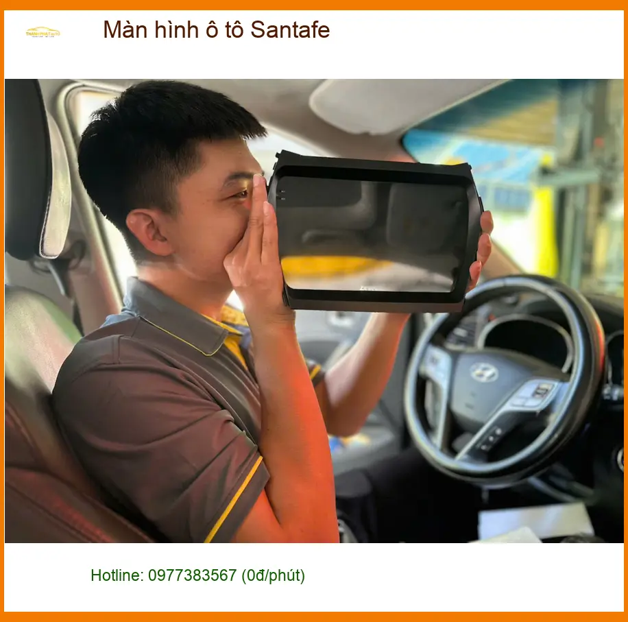 Chị Thảo lắp màn hình ô tô Santafe tại Quận Gò Vấp để có trải nghiệm lái tốt hơn
