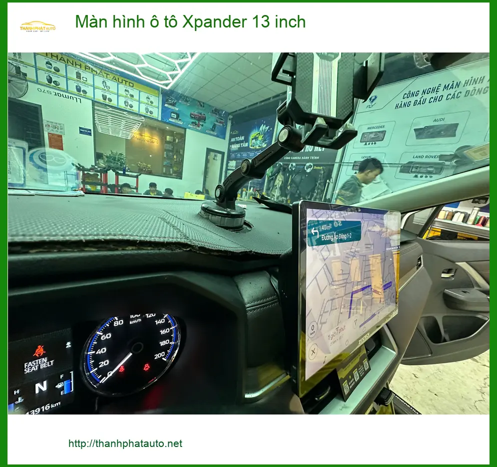 Anh Khang lắp màn hình ô tô Xpander 13 inch tại Quận 1 ảnh thực tế 2