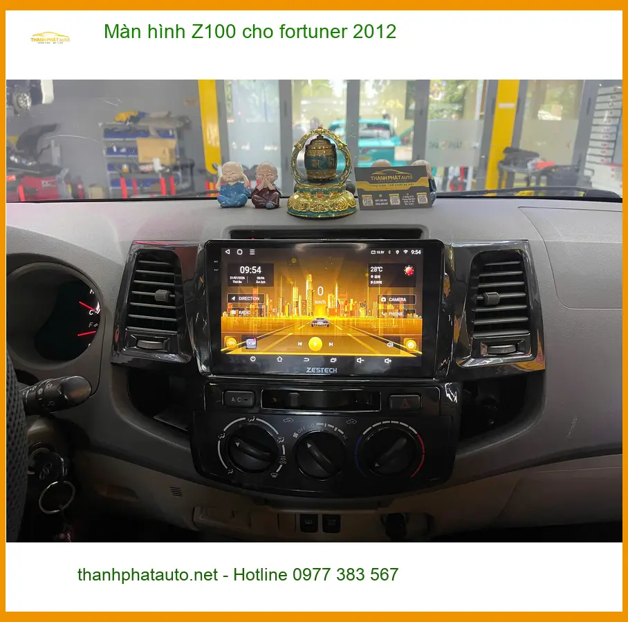 Chú Sơn lắp màn hình Z100 cho Fortuner 2012 ở Bình Chánh để nâng cấp tính năng