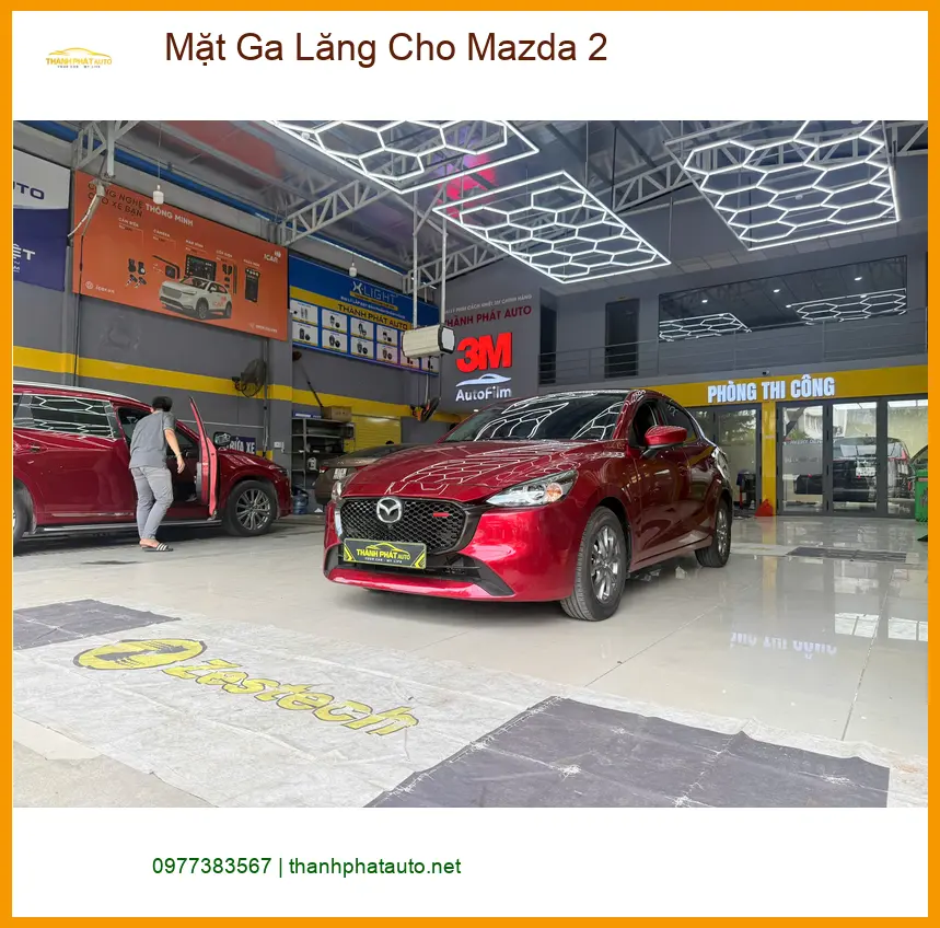 Anh Tuấn Kiệt thay Mặt Ga Lăng cho Mazda 2 tại Quận 9 vì ga lăng cũ bị bạc màu ảnh thực tế 2
