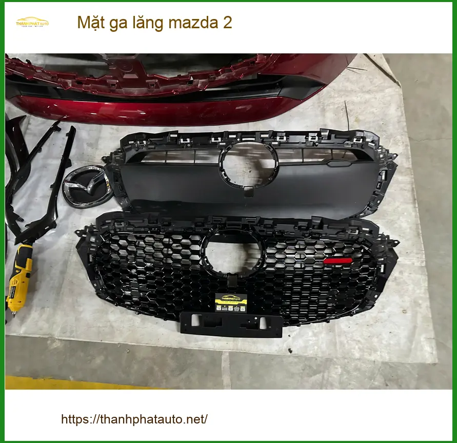 Chị Thùy Dương lắp mặt ga lăng Mazda 2 tại Quận Tân Bình thay đổi phong cách