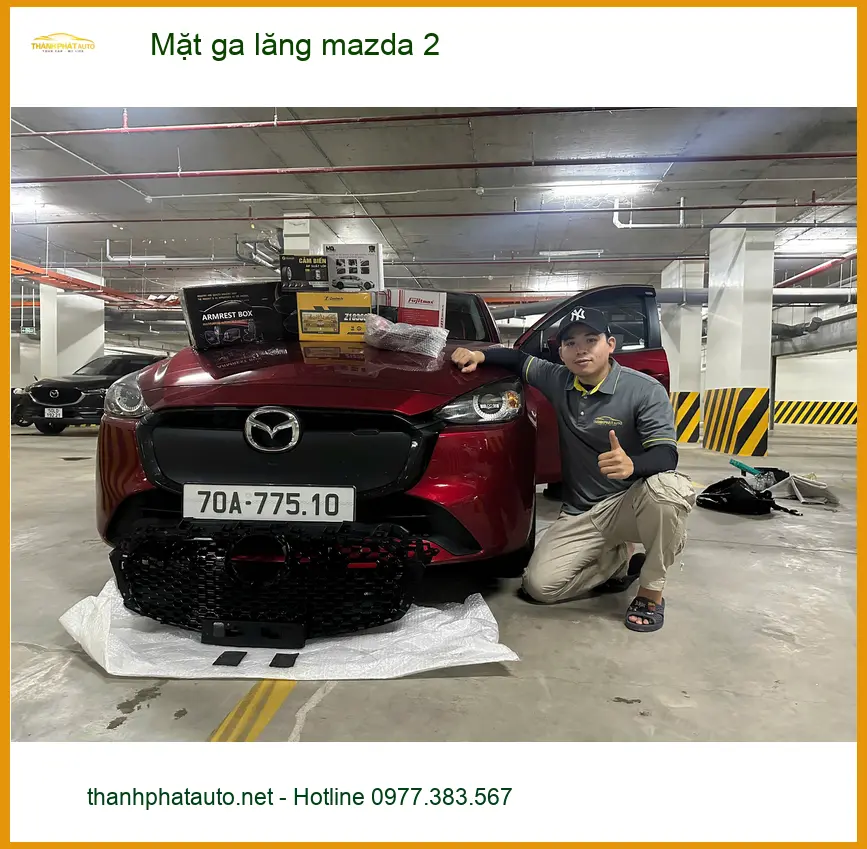 Chị Thùy Dương lắp mặt ga lăng Mazda 2 tại Quận Tân Bình thay đổi phong cách ảnh thực tế 4