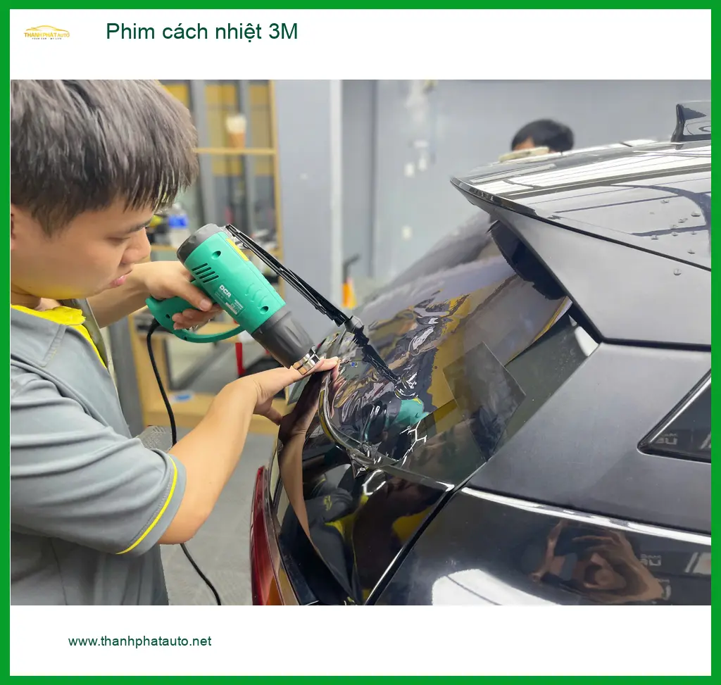 Chị Mai Anh dán phim cách nhiệt 3M cho Hyundai Creta tại Bình Chánh tránh nắng nóng gay gắt ảnh thực tế 5