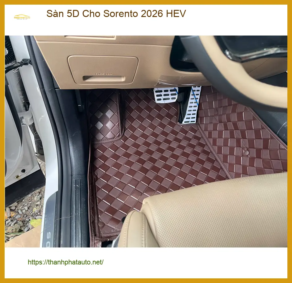 Anh Dũng lắp sàn 5D cho Sorento 2026 HEV tại Quận 9 giữ nội thất xe sạch sẽ