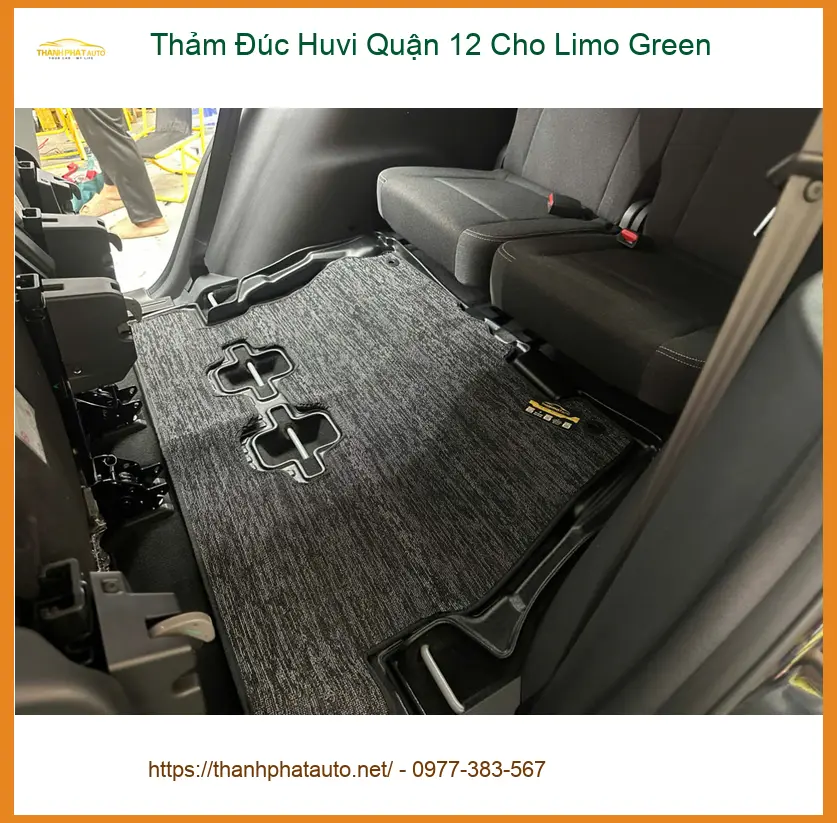 Chú Thanh lắp Thảm Đúc Huvi cho Limo Green tại Quận 12 để giữ xe luôn sạch sẽ ảnh thực tế 2