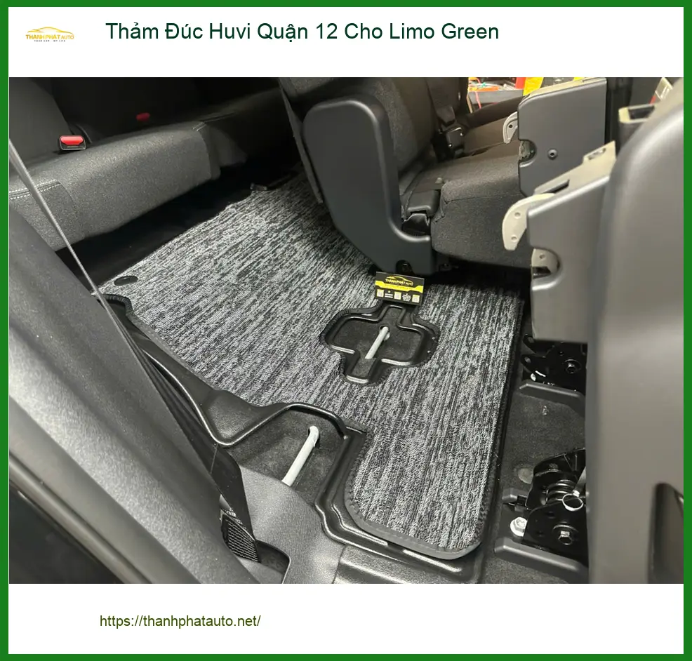 Chú Thanh lắp Thảm Đúc Huvi cho Limo Green tại Quận 12 để giữ xe luôn sạch sẽ ảnh thực tế 3